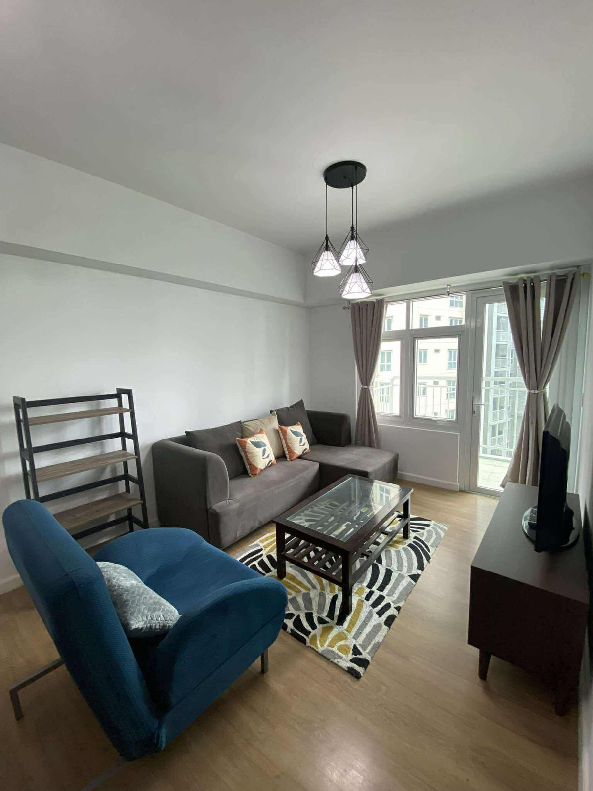 Makati City Condo for Rent