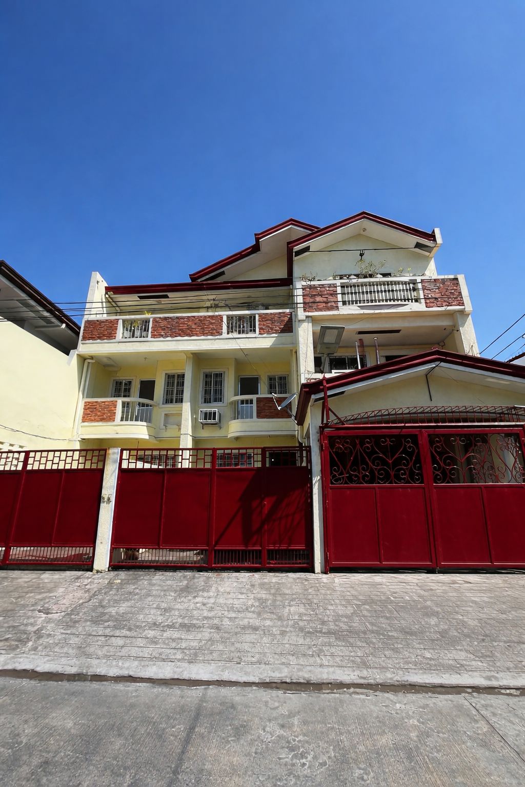 OWN AND EARN: HOUSING COMPOUND W/ PASSIVE INCOME OPPORTUNITY