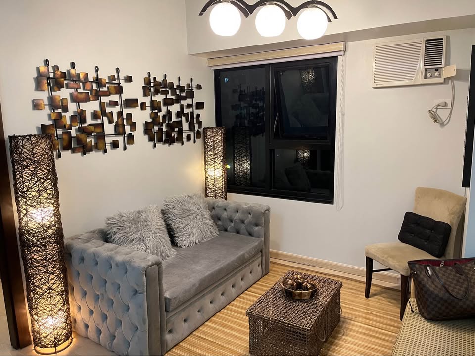 FOR RENT: 1BR sa The Fort Residences, BGC