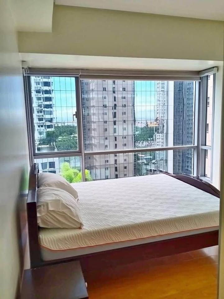 FOR RENT: 2BR Corner Unit at The Infinity, BGC