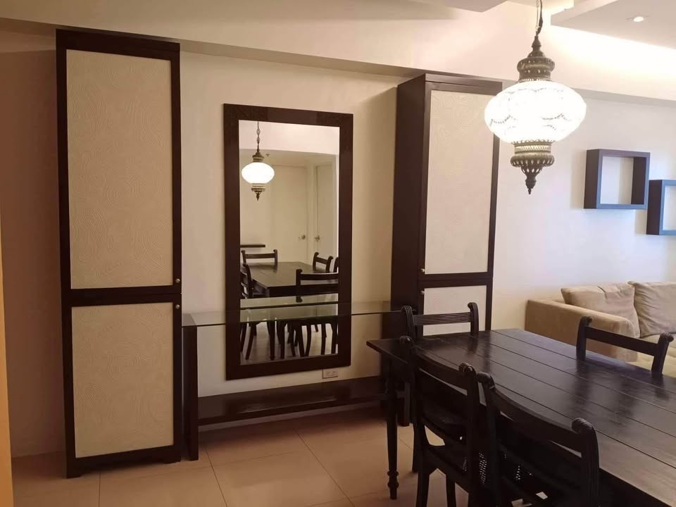 FOR RENT: 2BR Corner Unit at The Infinity, BGC
