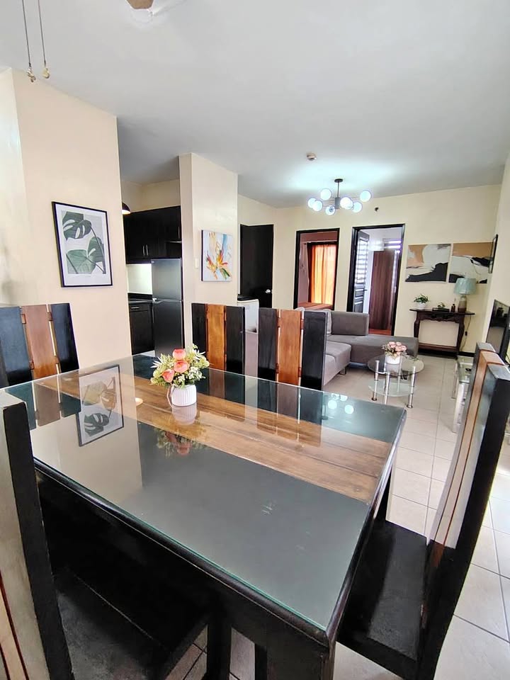 FOR RENT: 2BR Corner Unit sa Cypress Tower, Taguig City
