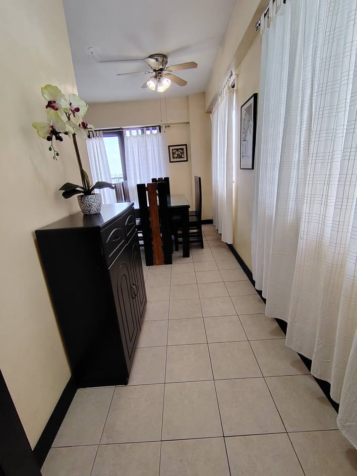FOR RENT: 2BR Corner Unit sa Cypress Tower, Taguig City