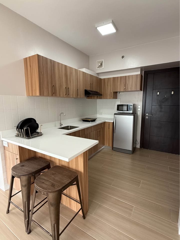 FOR RENT: 1BR Corner Unit sa Avida Towers 34th Street, BGC