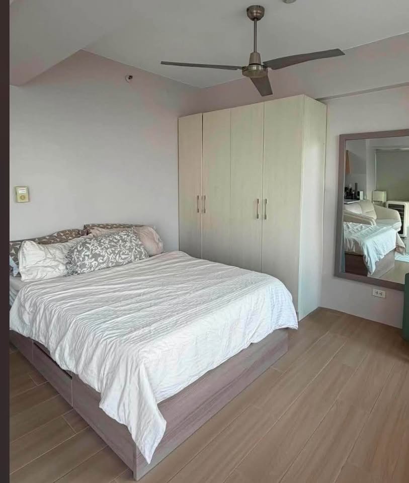 FOR RENT: 1BR Corner Unit sa Avida Towers 34th Street, BGC